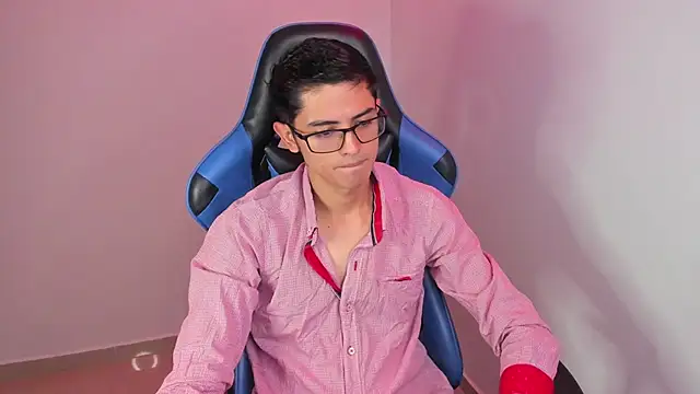 Snapshot of Ethan_Sai___ chatting on January 2025 01:32:01 AM Ethan Sai    online show from January 2025 01:32:01 AM