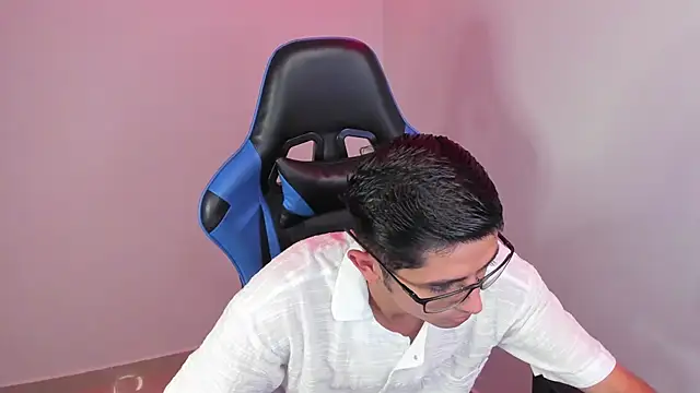 Snapshot of Ethan_Sai___ chatting on January 2025 06:12:02 PM Ethan Sai    online show from January 2025 06:12:02 PM