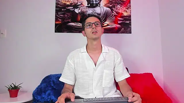 Snapshot of Ethan_Sai___ chatting on February 2025 11:31:01 PM Ethan Sai    online show from February 2025 11:31:01 PM