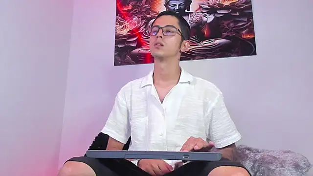 Snapshot of Ethan_Sai___ chatting on February 2025 11:09:01 PM Ethan Sai    online show from February 2025 11:09:01 PM