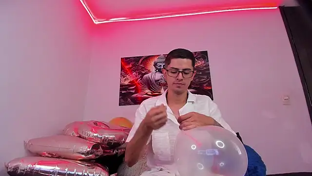 Snapshot of Ethan_Sai___ chatting on September 2025 05:29:02 PM Ethan Sai    online show from September 2025 05:29:02 PM