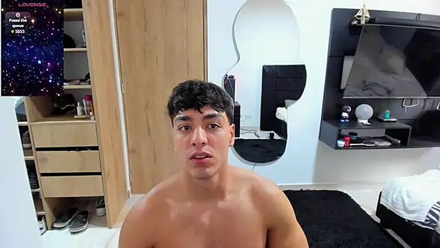 Snapshot of Cristhian_Evans chatting on October 2025 01:30:02 PM Cristhian Evans online show from October 2025 01:30:02 PM