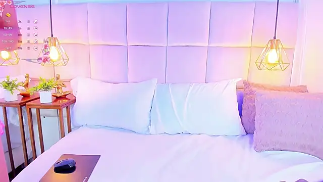 LinaGlam online show from January 2025 01:43:02 AM