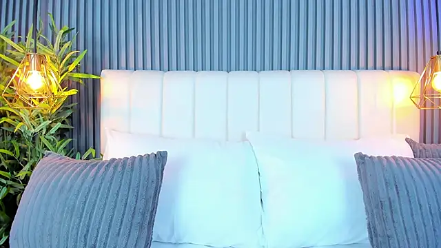 LinaGlam online show from September 2025 10:36:01 PM