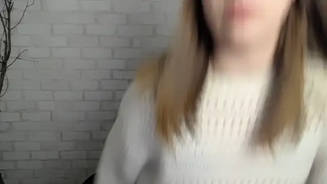 Snapshot of Sweet_Doll_Luna chatting on December 2024 05:44:01 PM Sweet Doll Luna online show from December 2024 05:44:01 PM