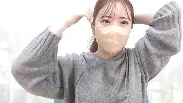 LOVE MOMO LOVE online show from December 2024 02:55:01 PM