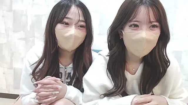 LOVE MOMO LOVE online show from February 2025 02:48:02 PM