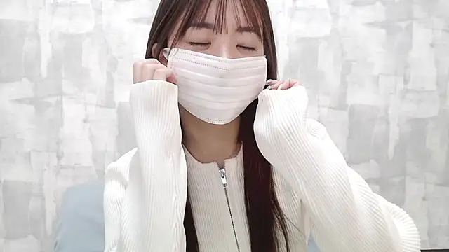 LOVE MOMO LOVE online show from October 2025 12:15:02 PM