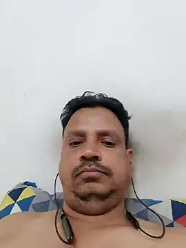 Snapshot of Raj1043 chatting on February 2025 09:09:01 AM Raj1043 online show from February 2025 09:09:01 AM