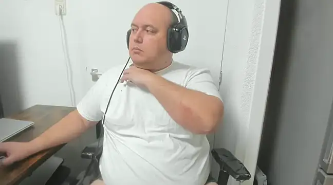 BigromeoXX online show from January 2025 06:59:01 PM