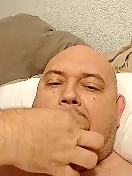 BigromeoXX online show from October 2025 10:49:01 AM