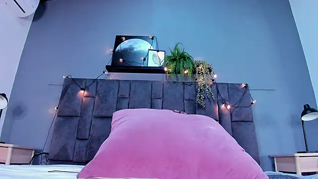 Snapshot of DulceAurora__ chatting on October 2025 02:42:01 AM DulceAurora online show from October 2025 02:42:01 AM