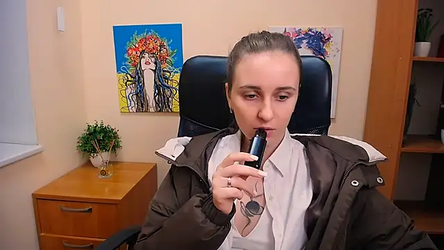  Nicole new online show from March 2025 01:38:02 PM