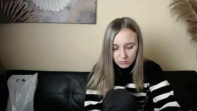  Nicole new online show from November 2025 02:18:02 PM