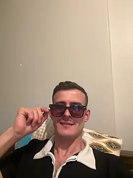 eddy355 online show from December 2025 06:47:01 PM