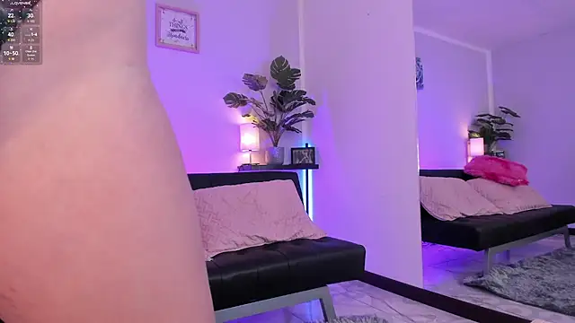 Snapshot of Aixaa_charles chatting on February 2025 12:02:02 PM Aixaa charles online show from February 2025 12:02:02 PM