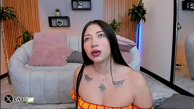 Snapshot of Aixaa_charles chatting on October 2025 12:04:02 PM Aixaa charles online show from October 2025 12:04:02 PM