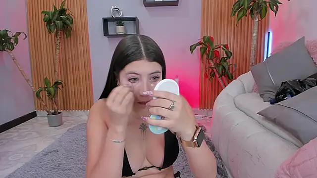 Snapshot of Aixaa_charles chatting on November 2025 12:04:01 PM Aixaa charles online show from November 2025 12:04:01 PM