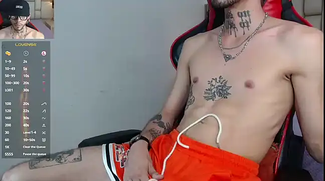 Snapshot of MurdockH chatting on December 2024 04:56:01 AM MurdockH online show from December 2024 04:56:01 AM