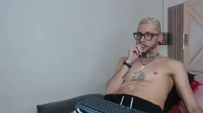 Snapshot of MurdockH chatting on March 2025 05:54:01 AM MurdockH online show from March 2025 05:54:01 AM