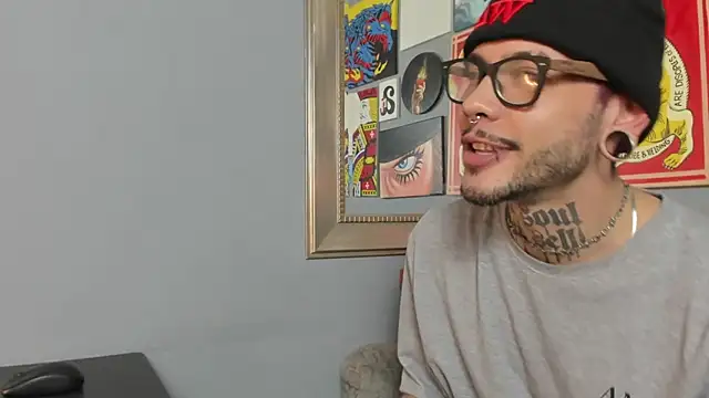 Snapshot of MurdockH chatting on October 2025 02:42:01 AM MurdockH online show from October 2025 02:42:01 AM