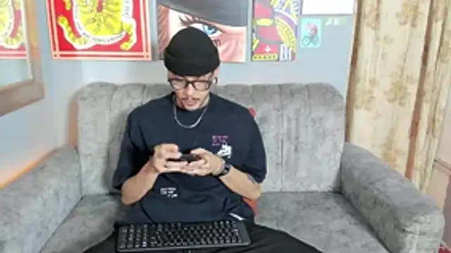 Snapshot of MurdockH chatting on October 2025 03:51:02 AM MurdockH online show from October 2025 03:51:02 AM