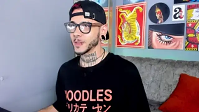 Snapshot of MurdockH chatting on November 2025 06:34:02 AM MurdockH online show from November 2025 06:34:02 AM