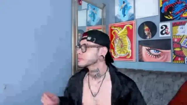 Snapshot of MurdockH chatting on November 2025 05:50:01 AM MurdockH online show from November 2025 05:50:01 AM