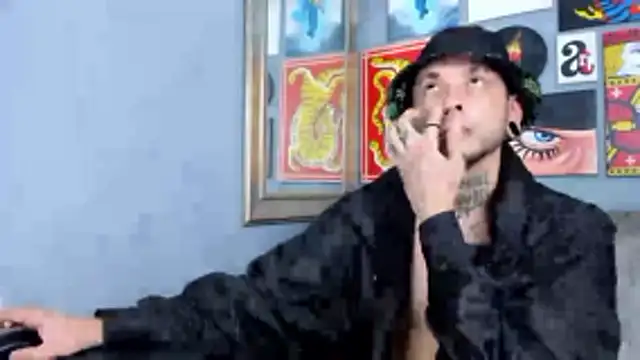 Snapshot of MurdockH chatting on November 2025 07:52:02 AM MurdockH online show from November 2025 07:52:02 AM