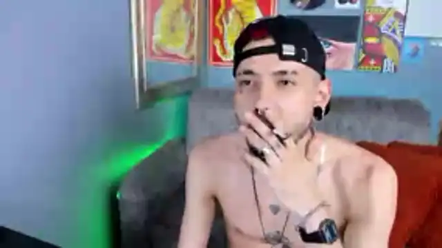 Snapshot of MurdockH chatting on December 2025 08:37:02 PM MurdockH online show from December 2025 08:37:02 PM