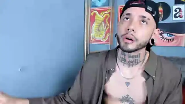 MurdockH online show from December 2025 09:56:01 PM