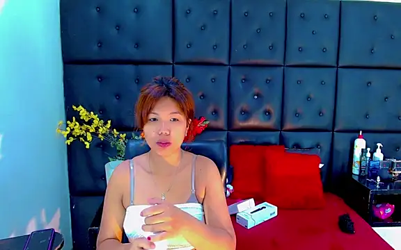 Isalombardi online show from February 2026 02:28:02 AM