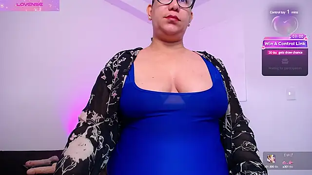 Snapshot of paola_ferreira chatting on February 2025 08:52:02 AM paola ferreira online show from February 2025 08:52:02 AM