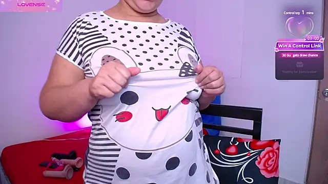 Snapshot of paola_ferreira chatting on February 2025 02:36:01 PM paola ferreira online show from February 2025 02:36:01 PM