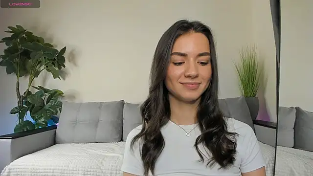 Snapshot of NicoleLuv chatting on December 2024 07:27:02 PM NicoleLuv online show from December 2024 07:27:02 PM