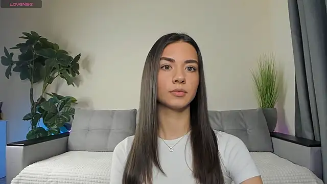 Snapshot of NicoleLuv chatting on December 2024 01:06:01 PM NicoleLuv online show from December 2024 01:06:01 PM