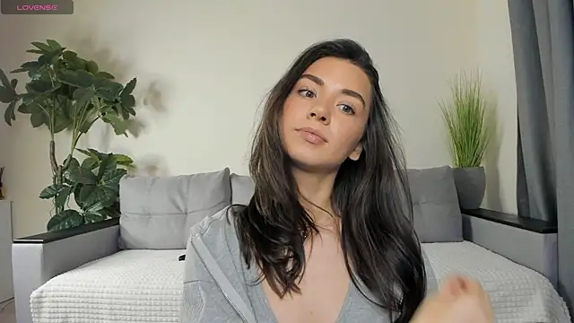 Snapshot of NicoleLuv chatting on December 2024 01:07:02 PM NicoleLuv online show from December 2024 01:07:02 PM