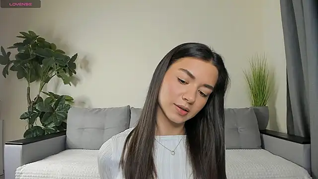 Snapshot of NicoleLuv chatting on December 2024 01:11:02 PM NicoleLuv online show from December 2024 01:11:02 PM