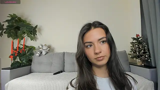 Snapshot of NicoleLuv chatting on December 2024 01:47:01 PM NicoleLuv online show from December 2024 01:47:01 PM