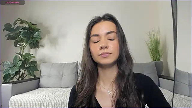 Snapshot of NicoleLuv chatting on January 2025 04:11:01 PM NicoleLuv online show from January 2025 04:11:01 PM