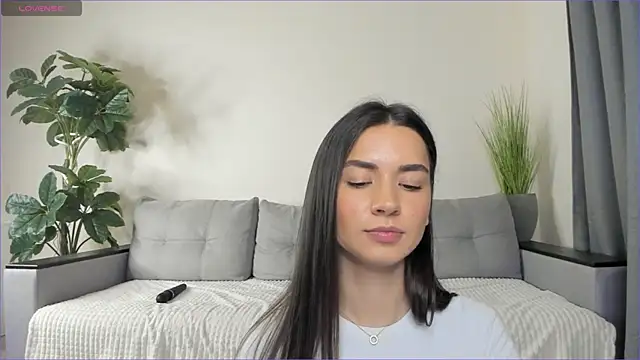 Snapshot of NicoleLuv chatting on January 2025 04:07:01 PM NicoleLuv online show from January 2025 04:07:01 PM