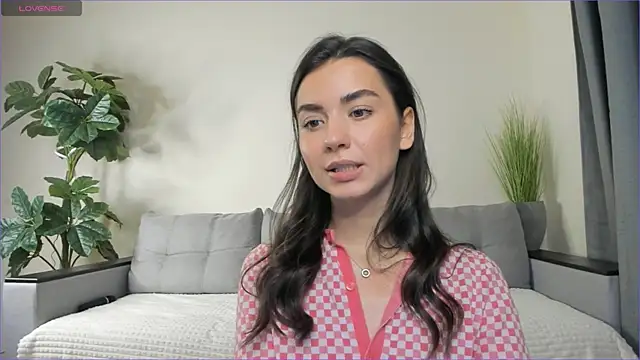 Snapshot of NicoleLuv chatting on February 2025 04:10:01 PM NicoleLuv online show from February 2025 04:10:01 PM