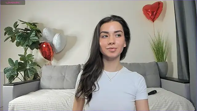 Snapshot of NicoleLuv chatting on March 2025 07:18:01 PM NicoleLuv online show from March 2025 07:18:01 PM