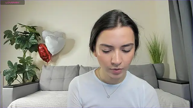 Snapshot of NicoleLuv chatting on March 2025 04:11:02 PM NicoleLuv online show from March 2025 04:11:02 PM