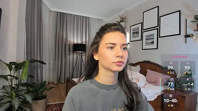 Snapshot of NicoleLuv chatting on December 2025 02:48:01 PM NicoleLuv online show from December 2025 02:48:01 PM