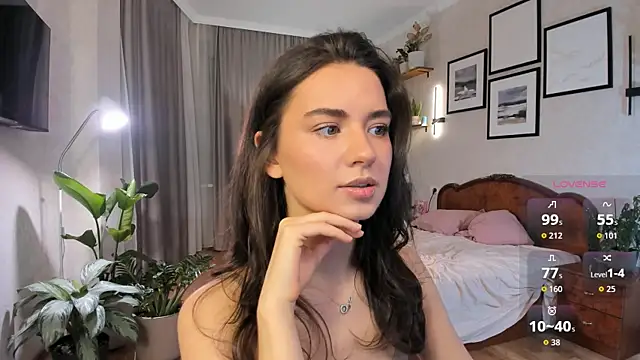 Snapshot of NicoleLuv chatting on December 2025 05:40:02 PM NicoleLuv online show from December 2025 05:40:02 PM