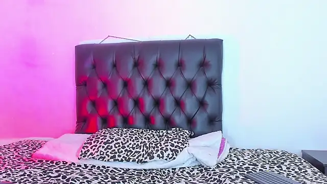 seline wolff online show from December 2024 01:24:01 AM