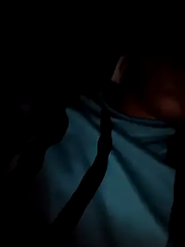 yourboy2000   online show from September 2025 03:11:01 PM