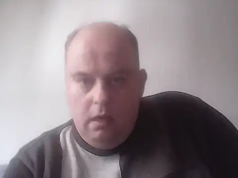 Snapshot of bigi441980 chatting on September 2025 09:35:02 AM bigi441980 online show from September 2025 09:35:02 AM
