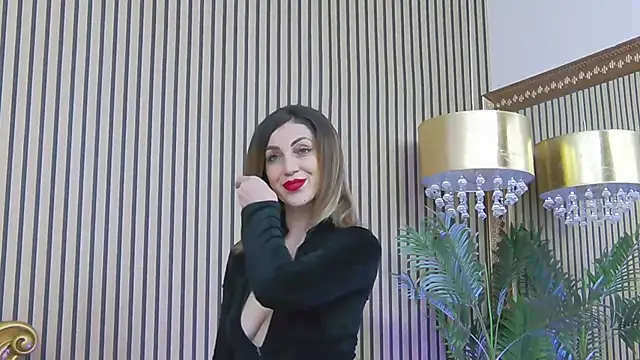 EmaSkyes online show from February 2025 10:15:02 AM